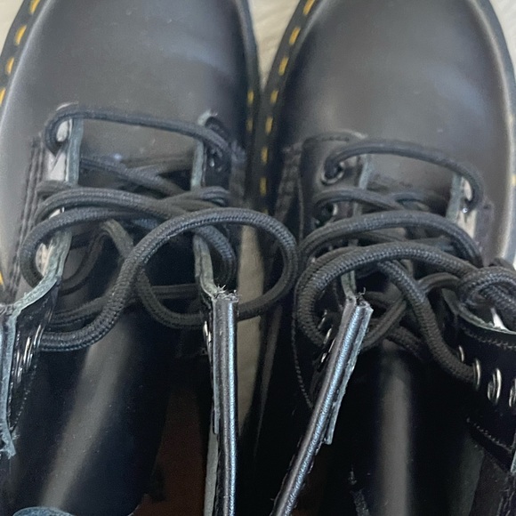 Dr. Martens 1460 Smooth Lace Up Boot - Picture 5 of 6